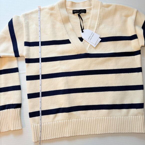 English Factory Striped V-Neck Sweater Cream Navy Heavy Knit NWT Size L - Picture 11 of 12